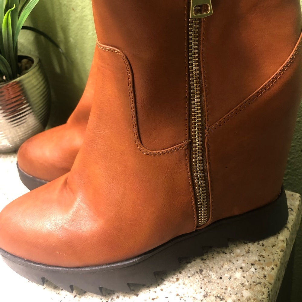 DBDK Brown Chunky boots